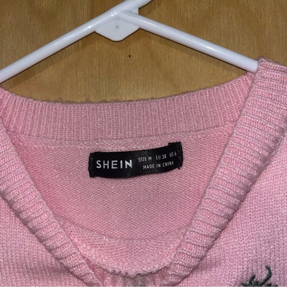☘️ 3 for $20! ☘️ SHEIN Pink Strawberry Sweater Vest. Size M. EUC. - Picture 3 of 3